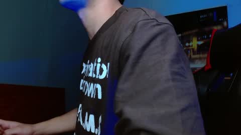 alexgiraldo__ online show from June 7, 12:43 pm