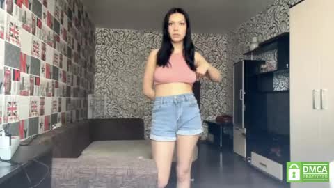 Emila online show from May 14, 8:23 am