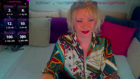 Alexine McQueen online show from February 23, 10:23 pm