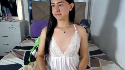 -- ALEXIS -- online show from June 20, 1:12 am