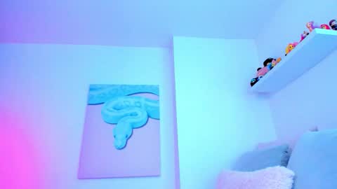 Alexiis 3 online show from December 15, 12:45 pm