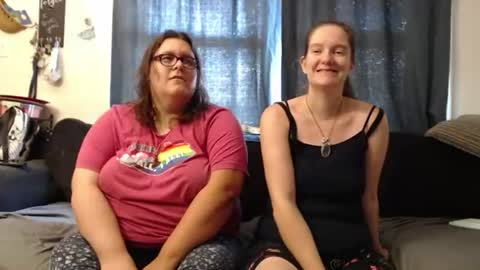 Alexis online show from July 3, 8:35 pm