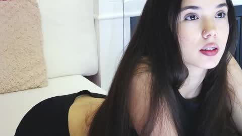 alexisdevine online show from May 12, 4:21 am