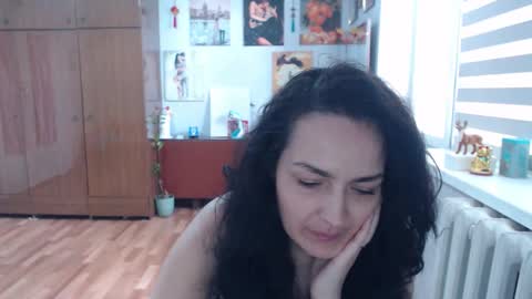 AlexisMillers online show from April 29, 10:20 am