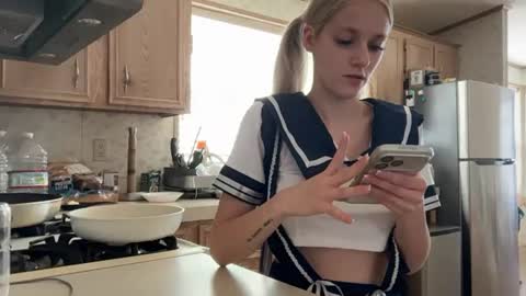 alexispaige06 online show from June 12, 5:23 pm