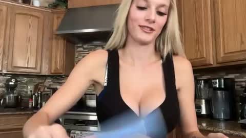 alexispaige06 online show from August 4, 8:16 pm