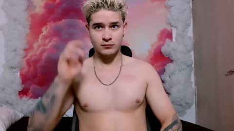 Alex online show from November 18, 7:06 pm