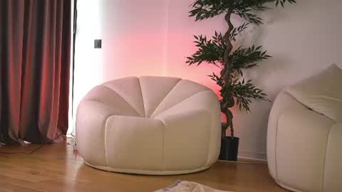 alexxiskye online show from July 2, 6:07 am