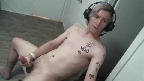 Snapshot of alexxxmic chatting on September 30, 2:27 pm Alexxxmic online show from September 30, 2:27 pm