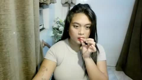 Snapshot of aleysia69 chatting on October 4, 10:35 am MARIE online show from October 4, 10:35 am