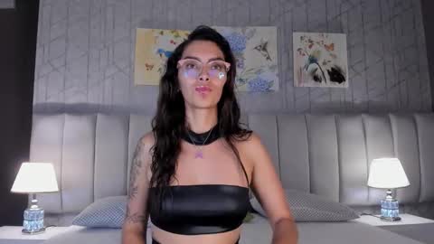 Snapshot of alezkarain chatting on October 21, 4:17 am AlezkaRain online show from October 21, 4:17 am
