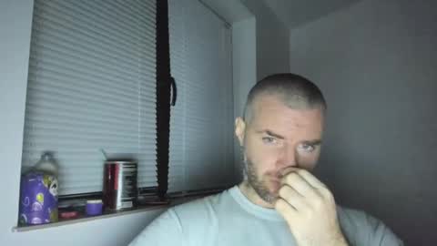 alfiesolomons87 online show from January 21, 8:32 pm