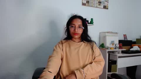 Alia  online show from April 29, 5:40 pm