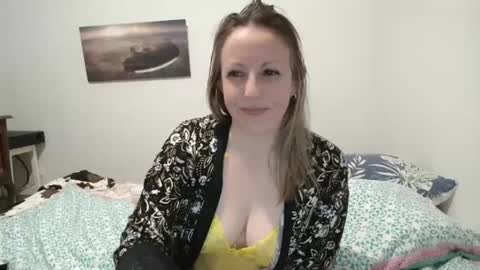 Snapshot of alice8363 chatting on February 17, 6:06 pm Alice online show from February 17, 6:06 pm