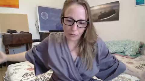 Snapshot of alice8363 chatting on October 10, 4:13 pm Alice online show from October 10, 4:13 pm
