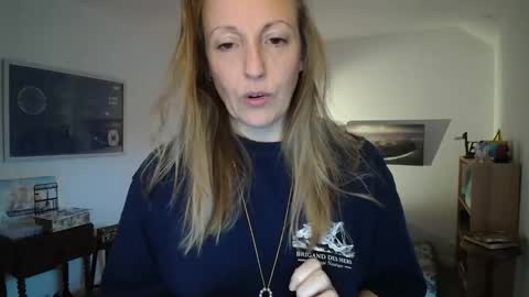 Alice online show from November 15, 7:43 am