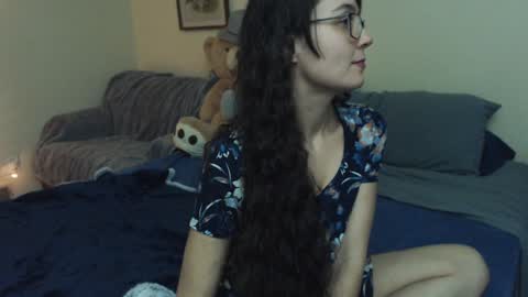 Alice Asks online show from December 10, 5:39 am