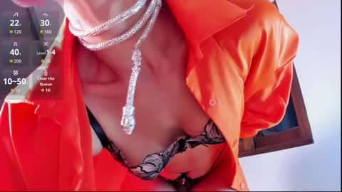 Alice  online show from December 4, 11:04 pm