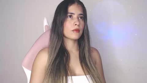 Snapshot of alice_cespedes chatting on October 2, 12:53 am alice_cespedes online show from October 2, 12:53 am
