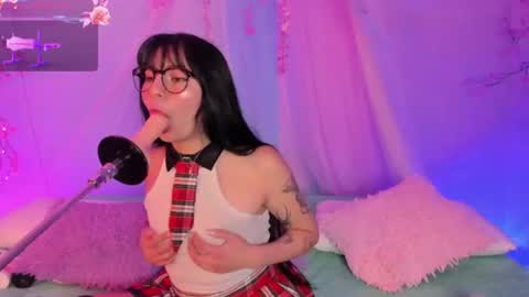 Mey online show from July 30, 3:12 pm