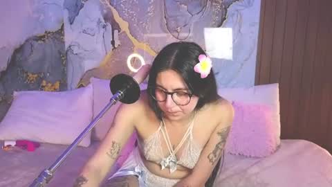 Mey online show from June 19, 3:18 pm