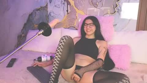 Mey online show from June 21, 3:29 pm