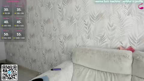 alice_halle online show from April 29, 8:30 am