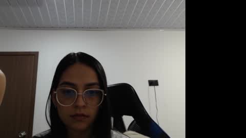 Alice Julieta online show from November 2, 12:43 am