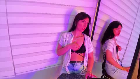 Snapshot of alice_lodge chatting on October 9, 3:23 am alice_lodge online show from October 9, 3:23 am