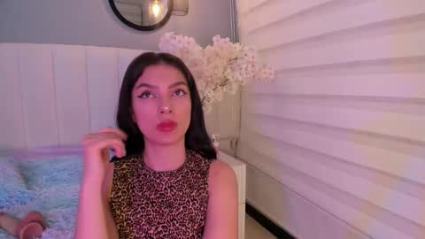Snapshot of alice_lodge chatting on October 18, 3:33 am alice_lodge online show from October 18, 3:33 am