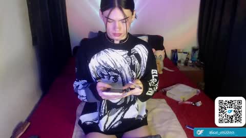 alice_m00nn online show from March 10, 8:06 am