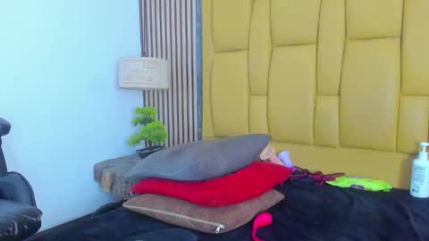 alice_rouusse online show from March 13, 8:23 pm