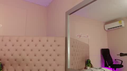 Sofia online show from February 11, 2:10 pm