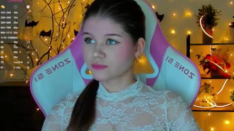 Alice online show from November 1, 9:14 pm