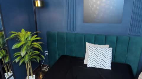 Alice and Asia online show from October 30, 3:29 am