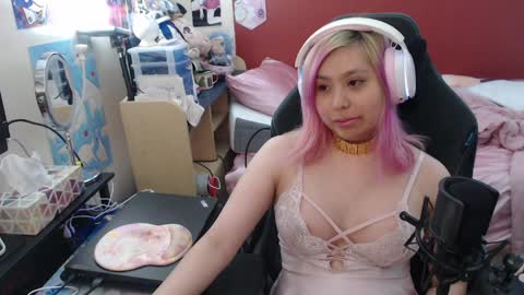 Alice Bambola online show from March 31, 10:05 am