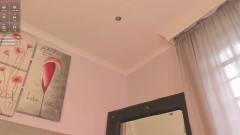 Alice  online show from November 24, 12:59 pm