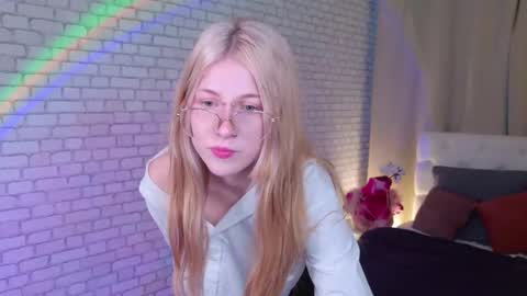 alice online show from February 26, 2:42 pm