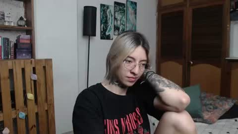 alicee_logan_ online show from June 24, 3:02 am