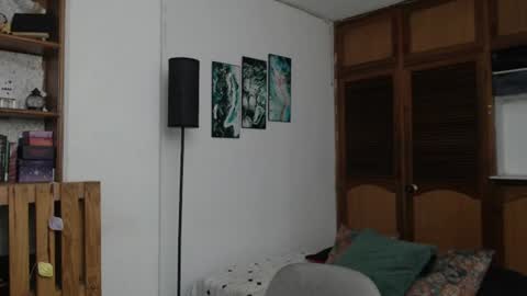 alicee_logan_ online show from June 18, 3:12 am
