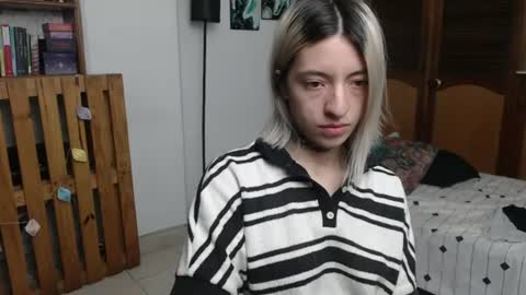 alicee_logan_ online show from June 30, 1:05 am
