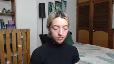 alicee_logan_ online show from April 30, 2:05 am