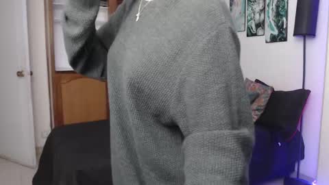 alicee_logan_ online show from November 17, 3:09 am