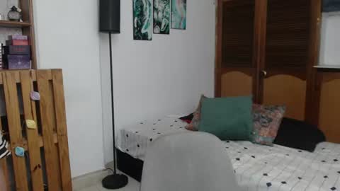 alicee_logan_ online show from June 16, 3:10 am