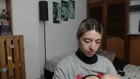 alicee_logan_ online show from June 10, 2:22 am