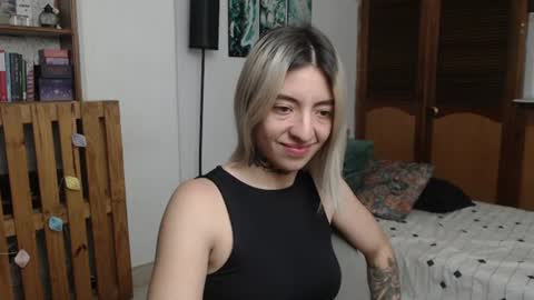 alicee_logan_ online show from June 29, 2:19 am