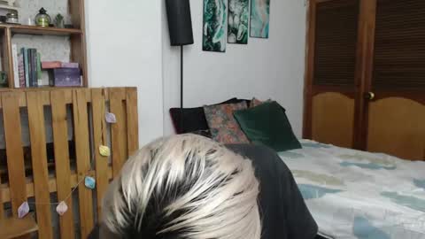 alicee_logan_ online show from April 24, 2:24 am