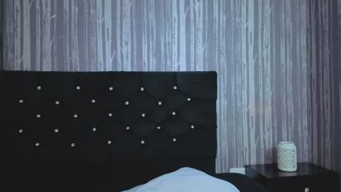 alicee_moonn online show from June 26, 8:36 pm