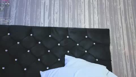 alicee_moonn online show from August 2, 11:06 pm