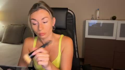 Daniella online show from July 26, 3:15 am